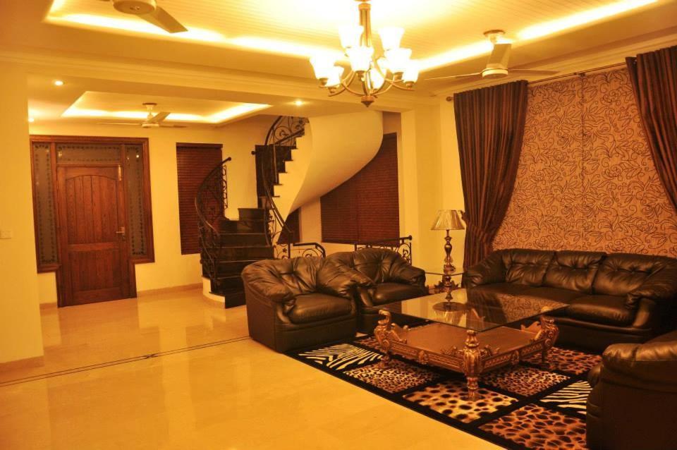 Reina Boutique Hotel - G9 Islamabad Exterior photo